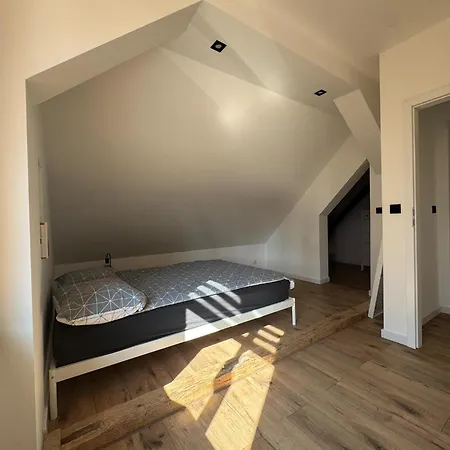 Ordona 9 - Widok Na Jezioro I Park